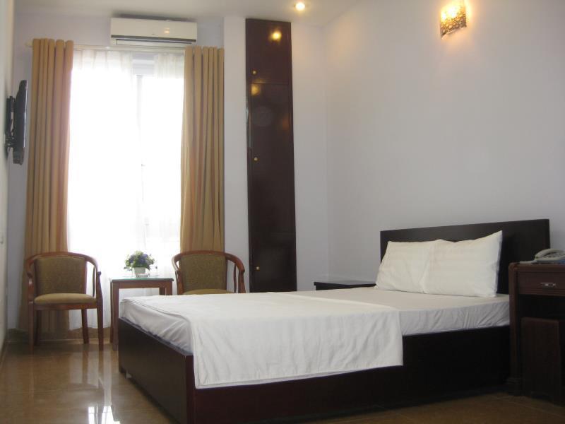 Nhiet Doi Hotel Туихоа Экстерьер фото